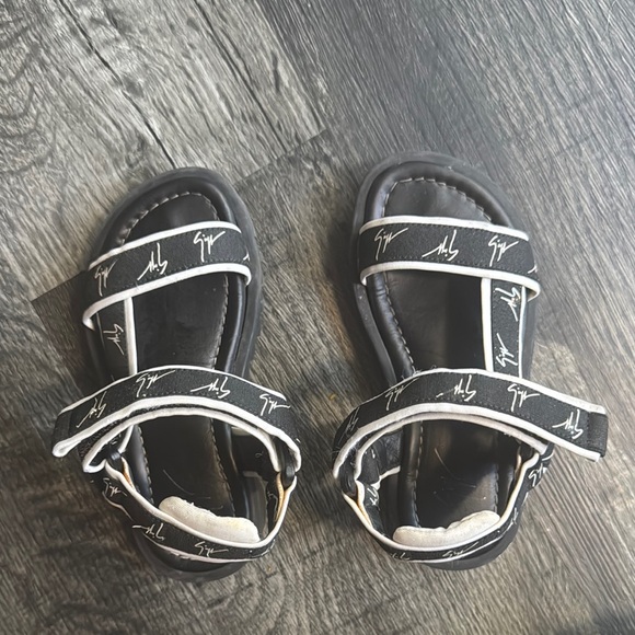Giuseppe zanotti kids sandals - Picture 1 of 6
